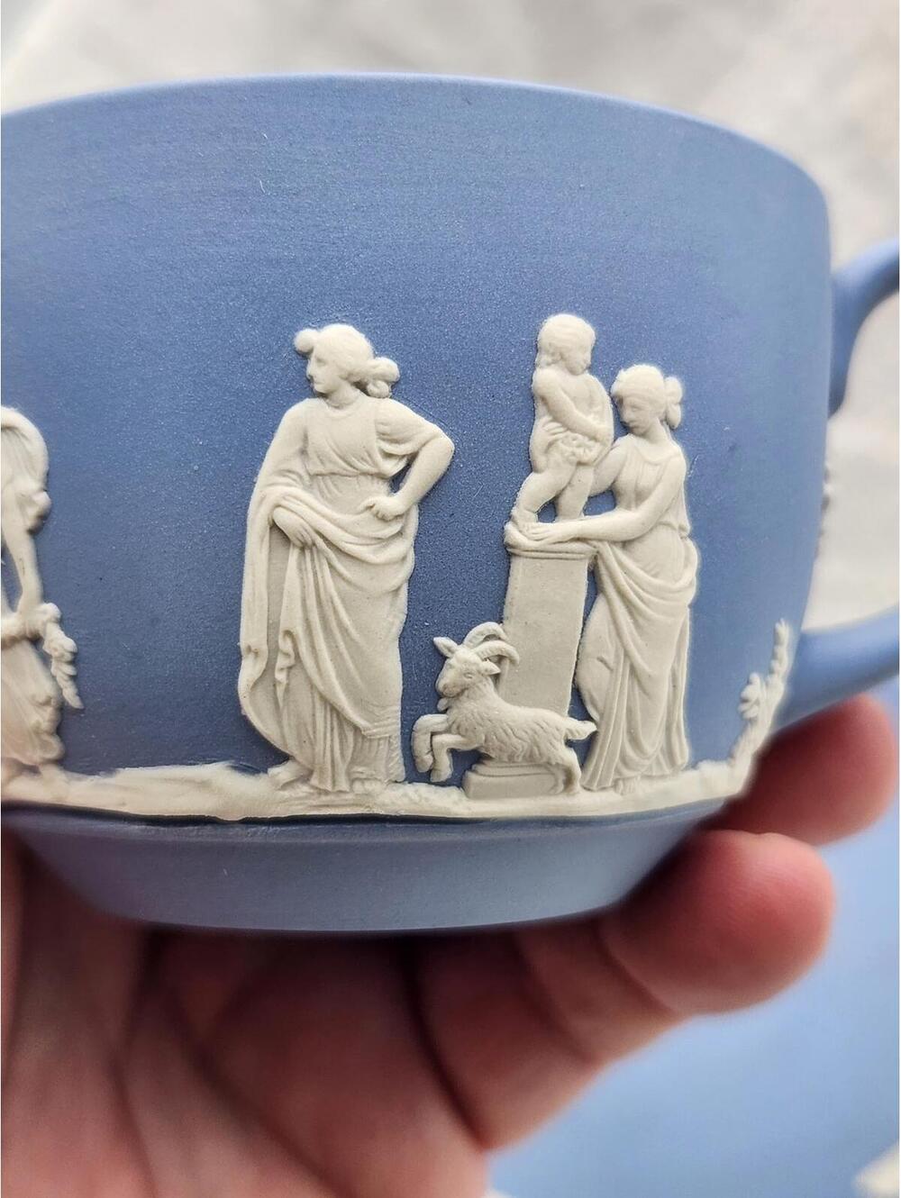 Wedgwood Jasperware Blue Teacup & Saucer Neoclassical Relief 1972 I2 - Picture 9 of 15